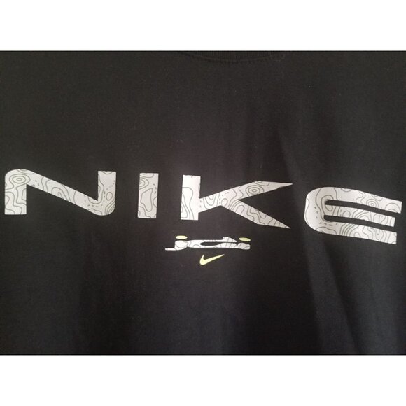 Nike Fresh Perspective T-Shirt - Picture 4 of 12